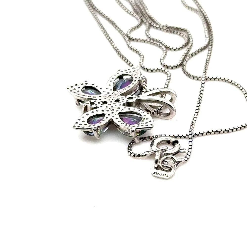 N/A elegant butterfly